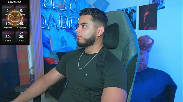 Tiler wolker online show from April 2026 08:59:01 PM