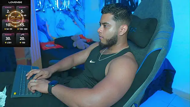 Tiler wolker online show from April 2026 11:55:01 PM