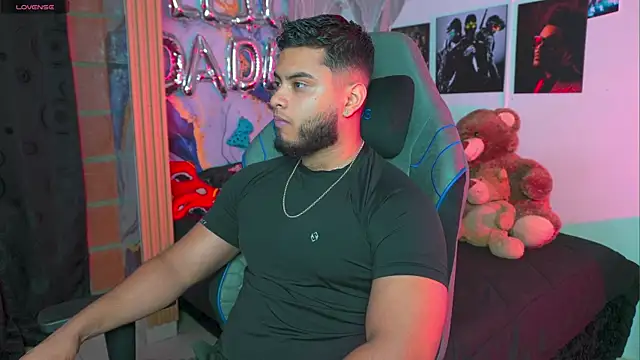 Tiler wolker online show from April 2026 12:50:02 AM