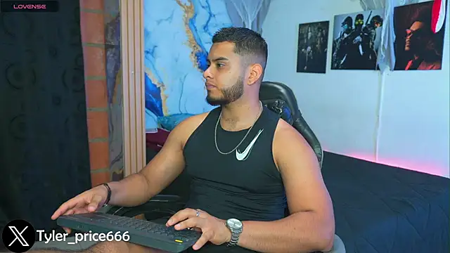 Tiler wolker online show from December 2025 01:05:01 AM