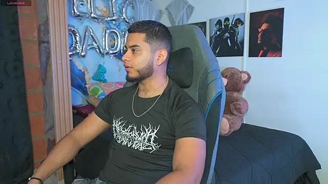 Tiler wolker online show from January 2026 02:48:01 AM