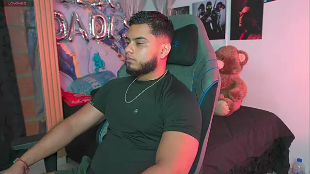 Tiler wolker online show from April 2026 11:34:02 PM