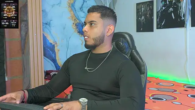 Tiler wolker online show from November 2025 02:45:02 AM