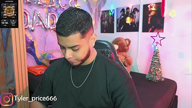 Tiler wolker online show from December 2025 04:37:01 AM