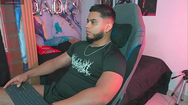 Tiler wolker online show from March 2026 10:08:02 PM