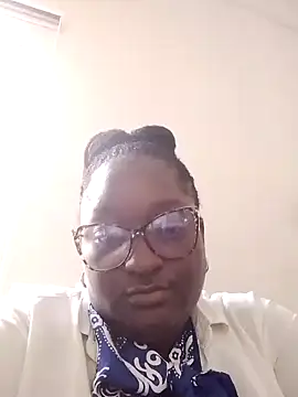 Snapshot of SweetestDIP chatting on October 2025 01:01:02 PM SweetestDIP online show from October 2025 01:01:02 PM