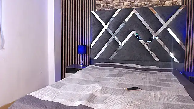 Kloeth hs online show from November 2025 11:58:02 AM