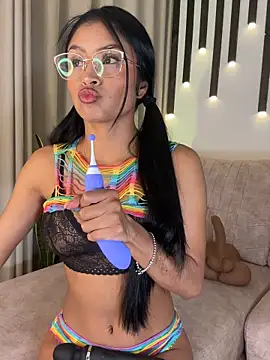 Snapshot of saragrey77 chatting on November 2025 02:17:01 PM saragrey77 online show from November 2025 02:17:01 PM