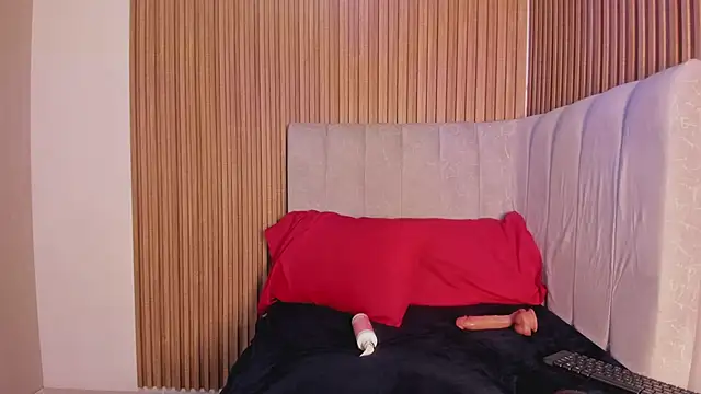 NhoanBrunette online show from February 2026 02:19:02 PM