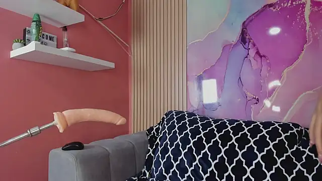 NhoanBrunette online show from November 2025 01:48:02 PM