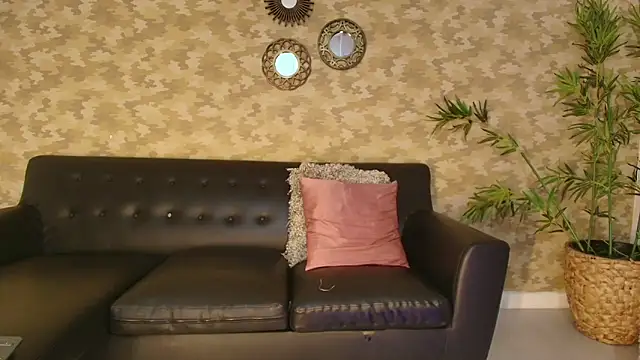 Snapshot of Nayla_Monroee chatting on February 2026 07:35:02 PM Nayla Monroee online show from February 2026 07:35:02 PM