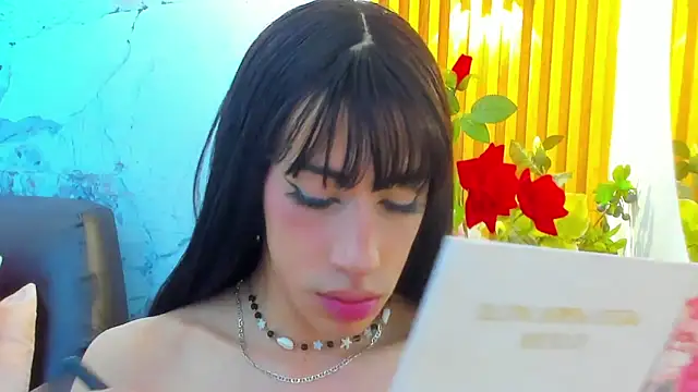 Nayla Monroee online show from November 2025 07:57:01 PM