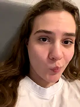 blooomis online show from November 2025 12:15:01 AM