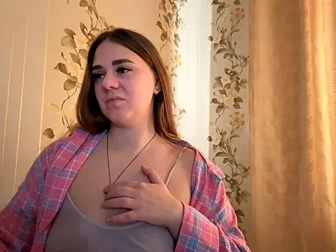 Hanna 777 online show from November 2025 08:41:01 AM