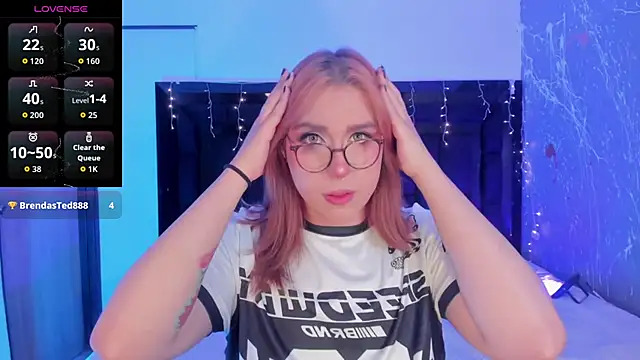 JanneBlossom  online show from December 2025 11:27:02 PM