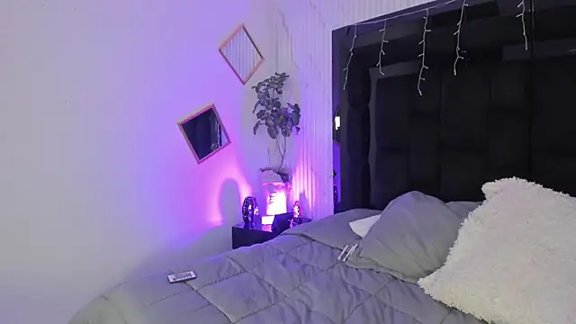 JanneBlossom  online show from March 2026 09:58:01 PM