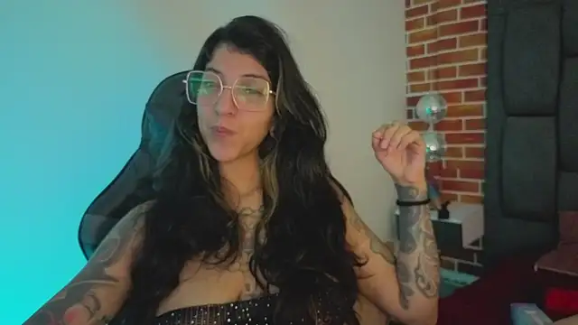 ghostwomaan online show from November 2025 12:27:02 PM