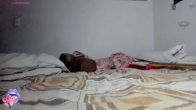 ghostwomaan online show from May 2026 03:51:02 PM