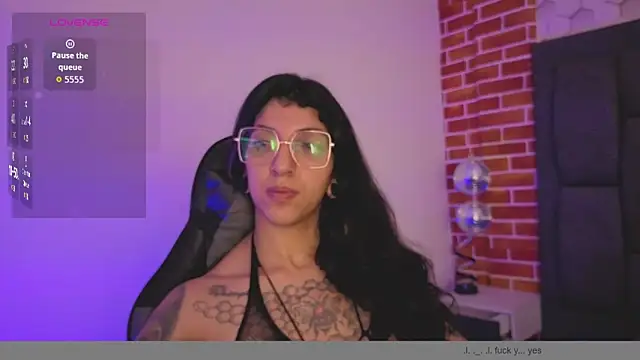 ghostwomaan online show from November 2025 12:09:01 PM