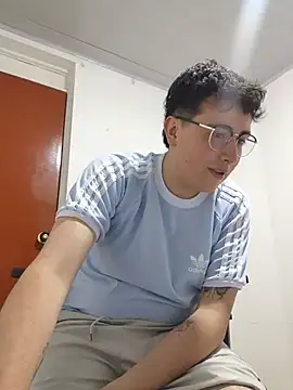 Snapshot of Sam_Rush chatting on June 2026 05:16:01 AM Sam Rush online show from June 2026 05:16:01 AM