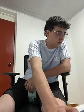 Snapshot of Sam_Rush chatting on June 2026 02:50:01 AM Sam Rush online show from June 2026 02:50:01 AM