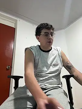 Snapshot of Sam_Rush chatting on July 2026 03:28:01 AM Sam Rush online show from July 2026 03:28:01 AM