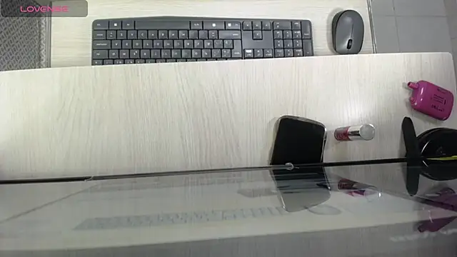 ZALLYWESTER online show from December 2025 07:23:02 PM