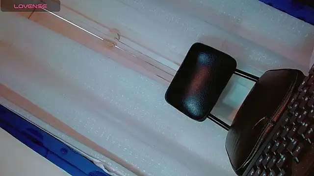 chairahot2 online show from November 2025 03:44:02 PM