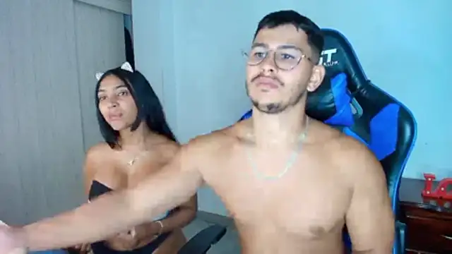 sophia and alex online show from November 2025 11:59:01 PM