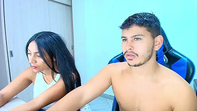 sophia and alex online show from October 2025 12:20:01 AM