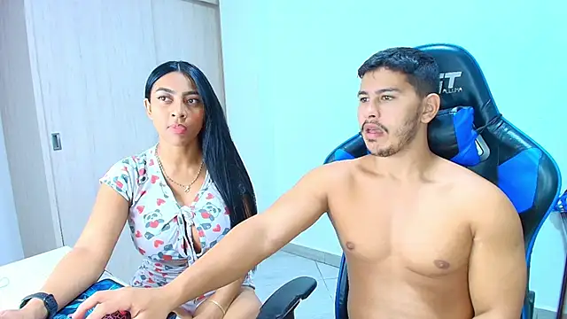 sophia and alex online show from October 2025 04:13:01 AM