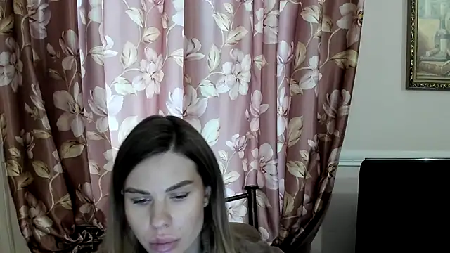 Snapshot of LinaBey chatting on February 2026 12:35:01 PM LinaBey online show from February 2026 12:35:01 PM