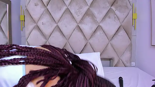 violett rabbit  online show from March 2026 08:16:01 PM