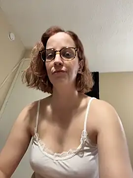 CreamedKitten online show from November 2025 04:06:02 PM