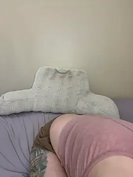 CreamedKitten online show from July 2026 03:31:02 PM