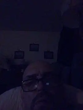 Snapshot of meatzzzzzz chatting on April 2026 09:27:01 AM meatzzzzzz online show from April 2026 09:27:01 AM