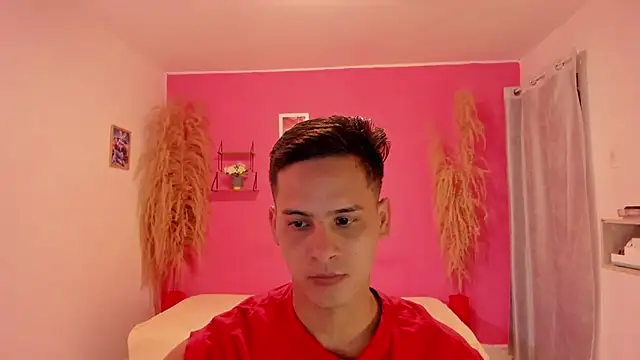 elmasmas01 online show from November 2025 08:24:01 PM