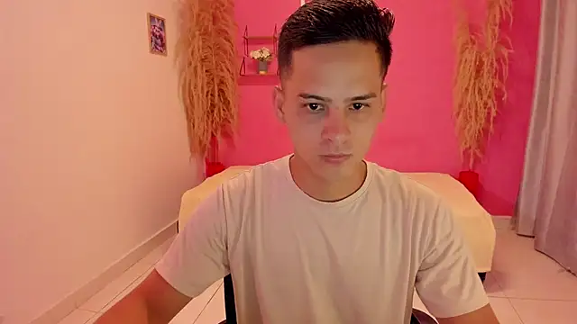 elmasmas01 online show from November 2025 12:53:01 PM