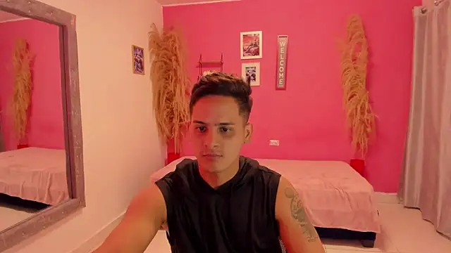 elmasmas01 online show from December 2025 12:00:01 AM