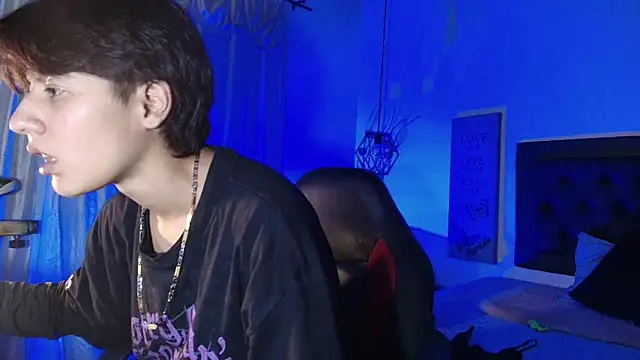 Ghost  Girl  online show from November 2025 04:15:02 AM