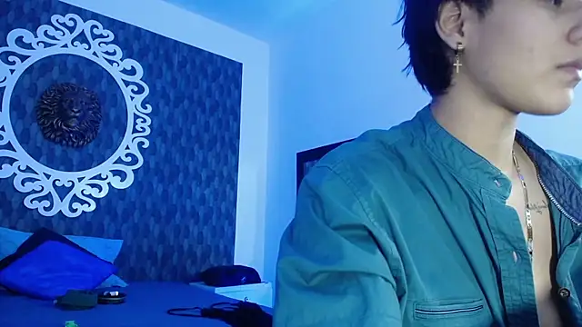 Ghost  Girl  online show from November 2025 04:05:01 AM