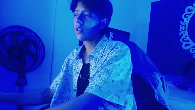 Ghost  Girl  online show from November 2025 02:18:02 AM