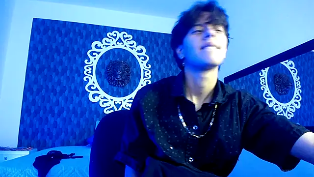 Ghost  Girl  online show from November 2025 03:32:01 AM