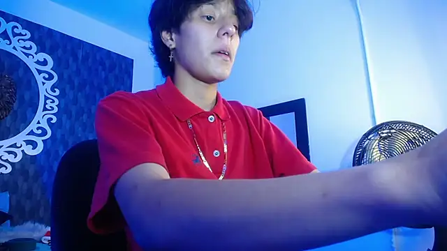 Ghost  Girl  online show from December 2025 05:41:02 PM