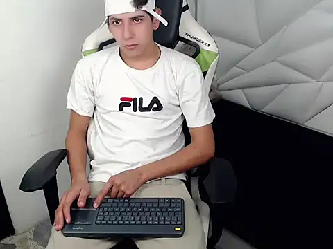 Cash G  online show from November 2025 08:40:02 PM