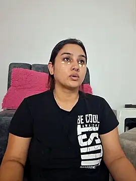 Mia fox29 online show from November 2025 10:41:01 AM