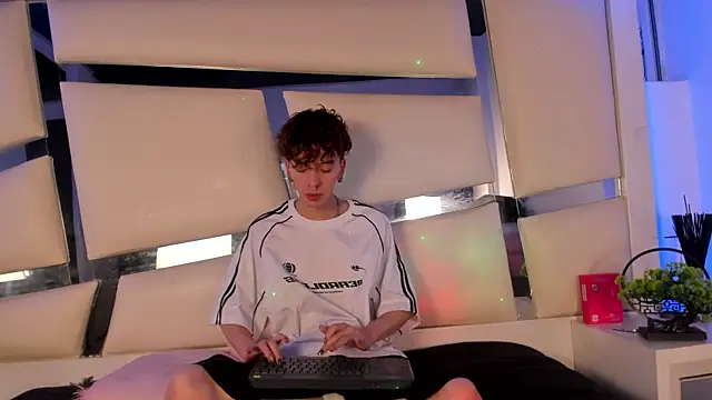 Genesis ask online show from November 2025 04:55:01 AM