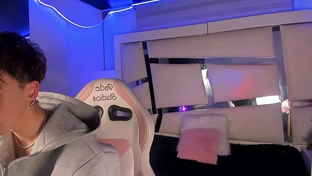 Genesis ask online show from November 2025 03:17:02 AM