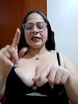 Snapshot of Angie_milf50 chatting on October 2025 02:21:02 AM Angie milf50 online show from October 2025 02:21:02 AM