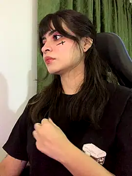 Annagoth  online show from December 2025 01:27:01 AM